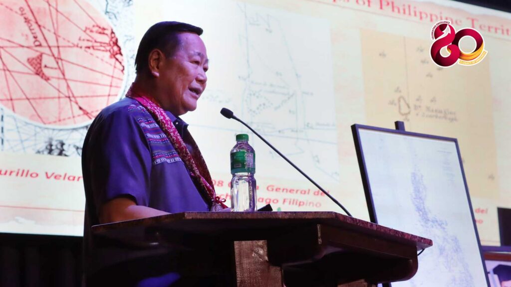 Retired Justice Antonio T. Carpio brought a "guest" to the stage: the 1875 Carta General del Archipiélago Filipino to discuss our sovereign rights